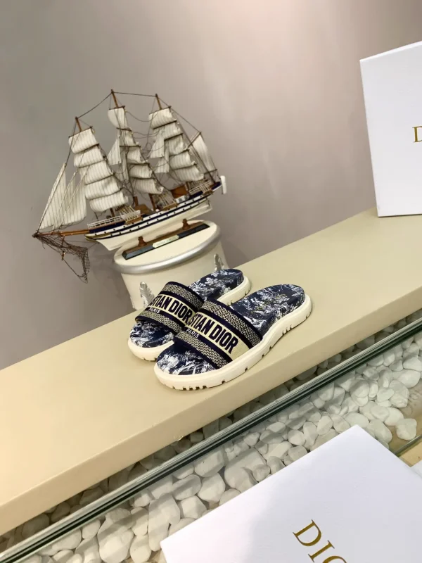 DIOR Early Spring Jacquard Embroidery Platform Slippers image 1