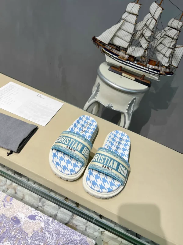 DIOR Early Spring Jacquard Embroidery Platform Slippers image 1