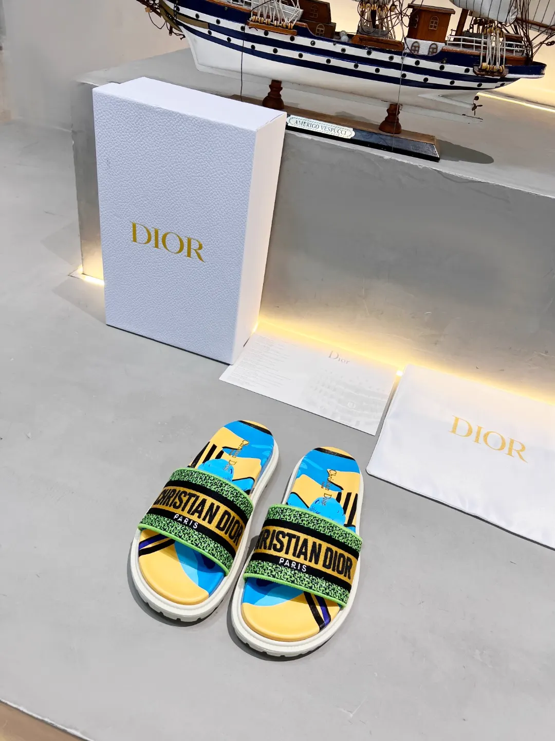 DIOR Early Spring Jacquard Embroidery Platform Shoes image 1