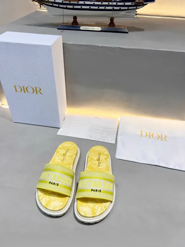 DIOR Early Spring New Jacquard Embroidery Platform Slippers image 1