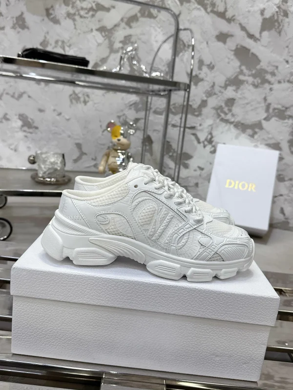 CONO Ultra-light TPU Combination Outsole Shoes image 1