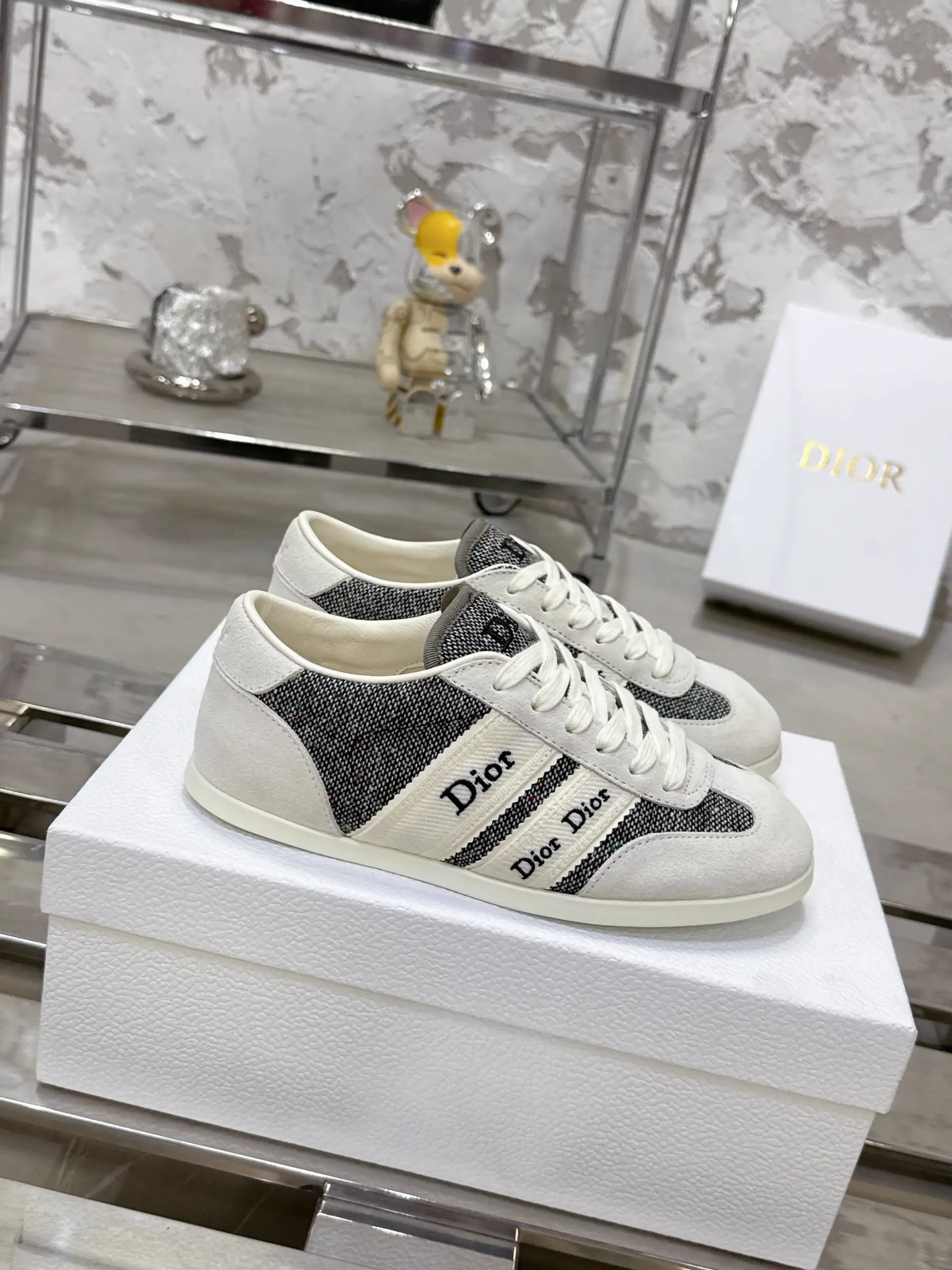 Dior Ribbon Series Casual Sneakers image 1