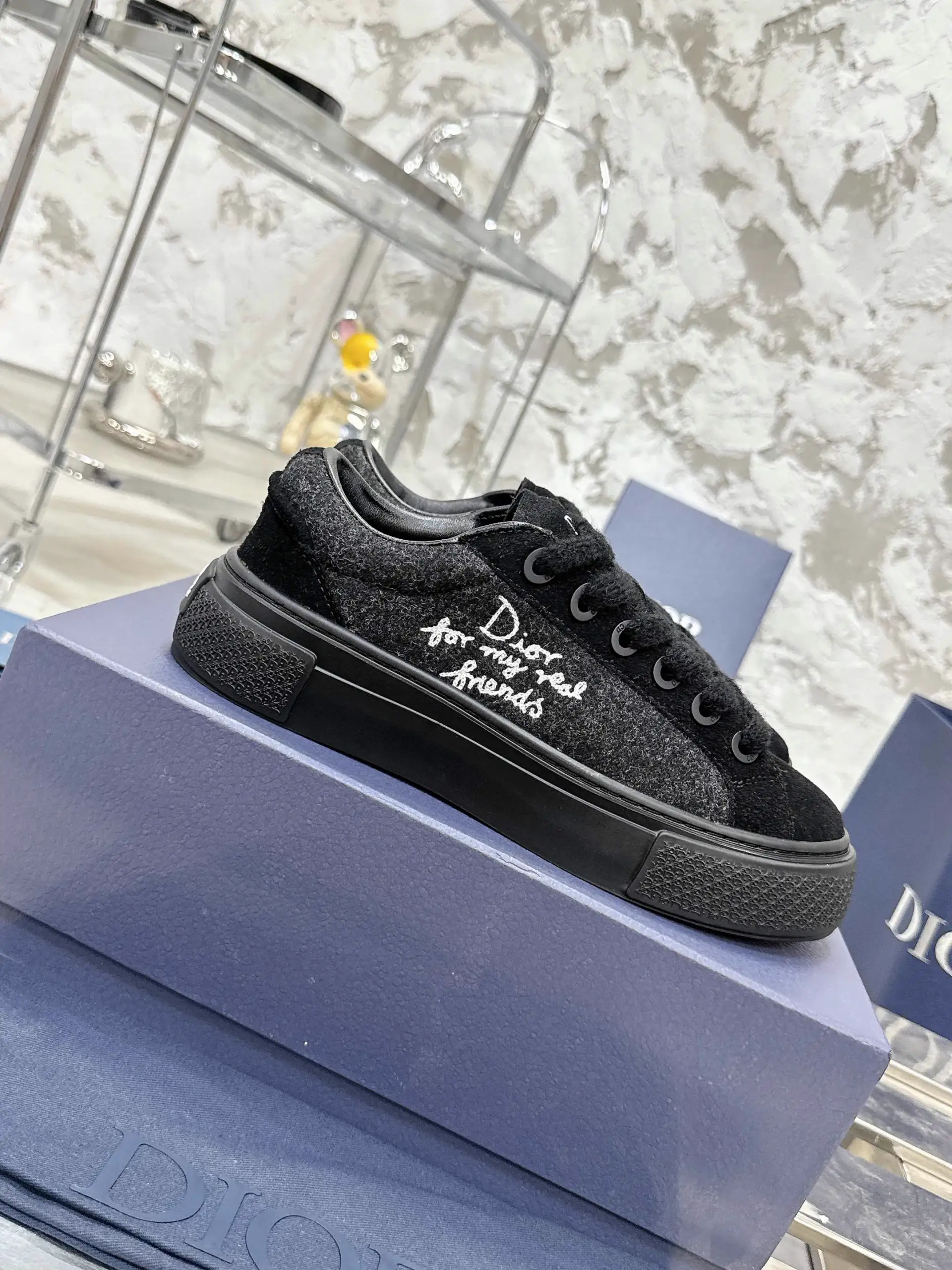 B33 Series Couple Casual Sneakers image 1