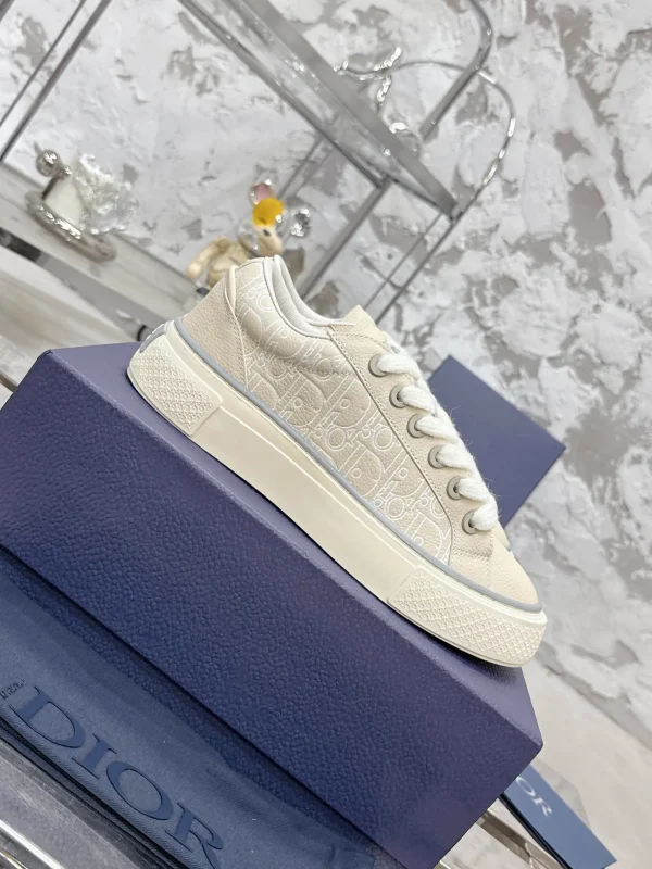 Couple Casual Board Shoes image 1