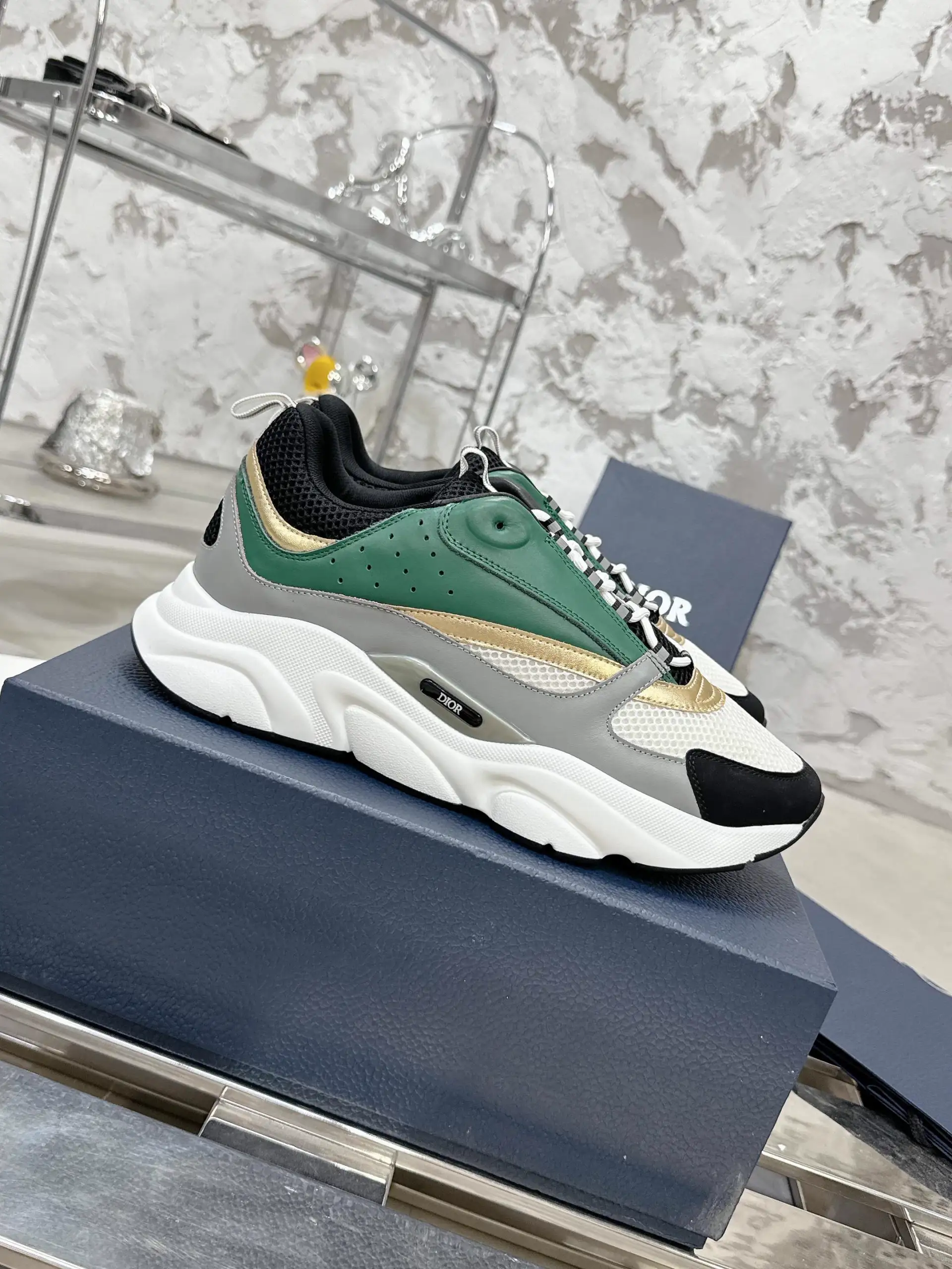 Dior B22 Mesh Casual Sneakers image 1