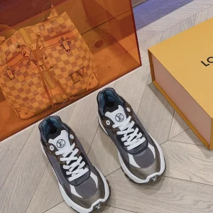LV Run55 2023 New Color image 1