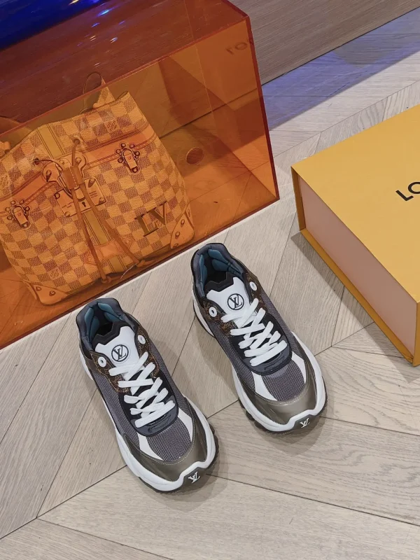 LV Run55 2023 New Color image 1