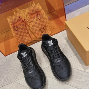 Top Version Trainer Casual Sports Skate Shoes image 1