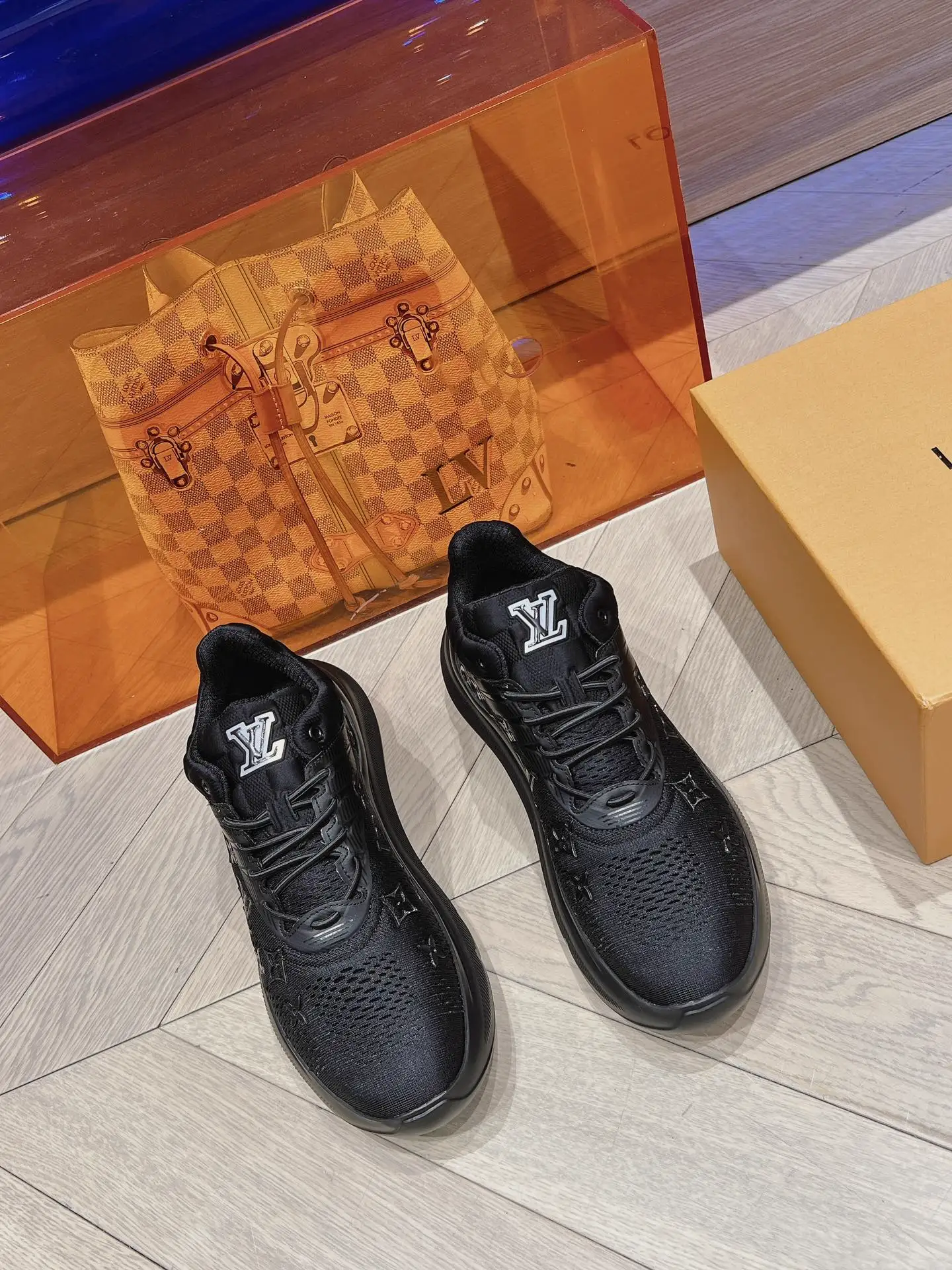 Top Version Trainer Casual Sports Skate Shoes image 1