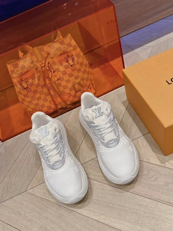 Men's Top Version Trainer Sneakers 2023 New Arrival image 1