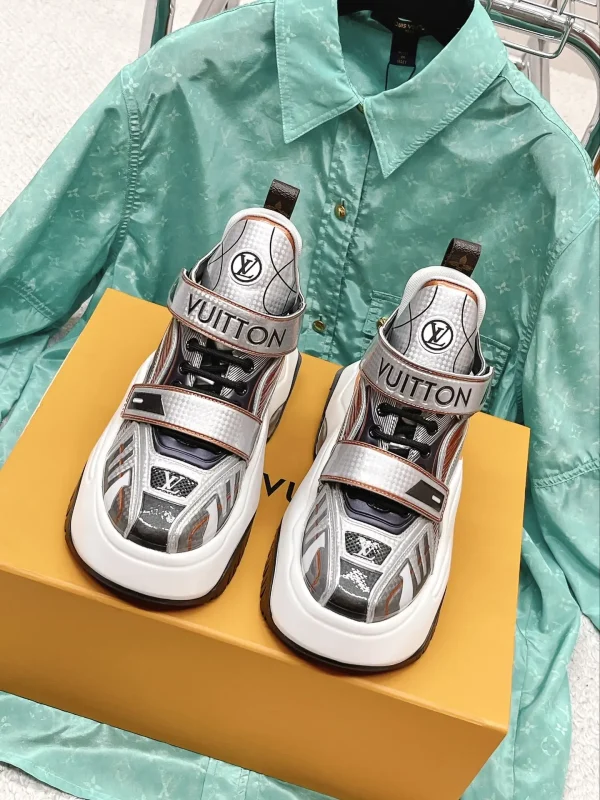 2023 LV Latest Runway Chunky Sneakers image 1