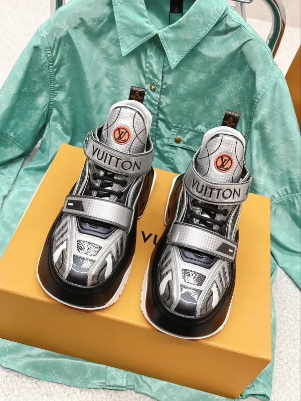 2023 LV Latest Runway Chunky Sneakers image 1