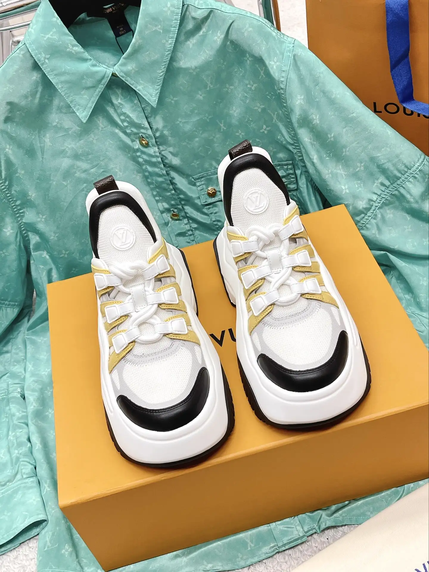 2023 LV Latest Runway Chunky Sneakers image 1