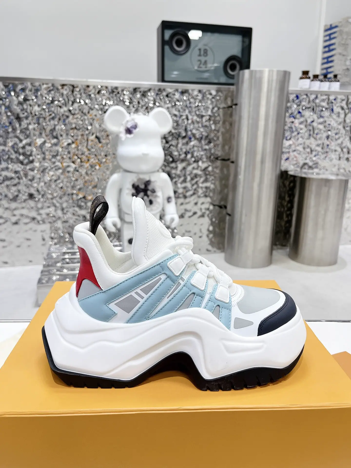 LV Cruise23 Archlight 2.0 Women's Sneakers image 1