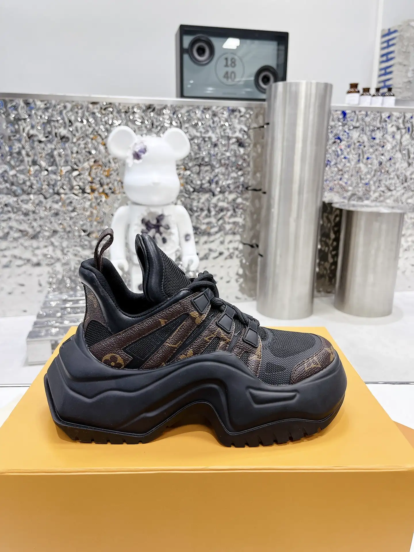LV Cruise23 Women's Archlight 2.0 Sneakers image 1