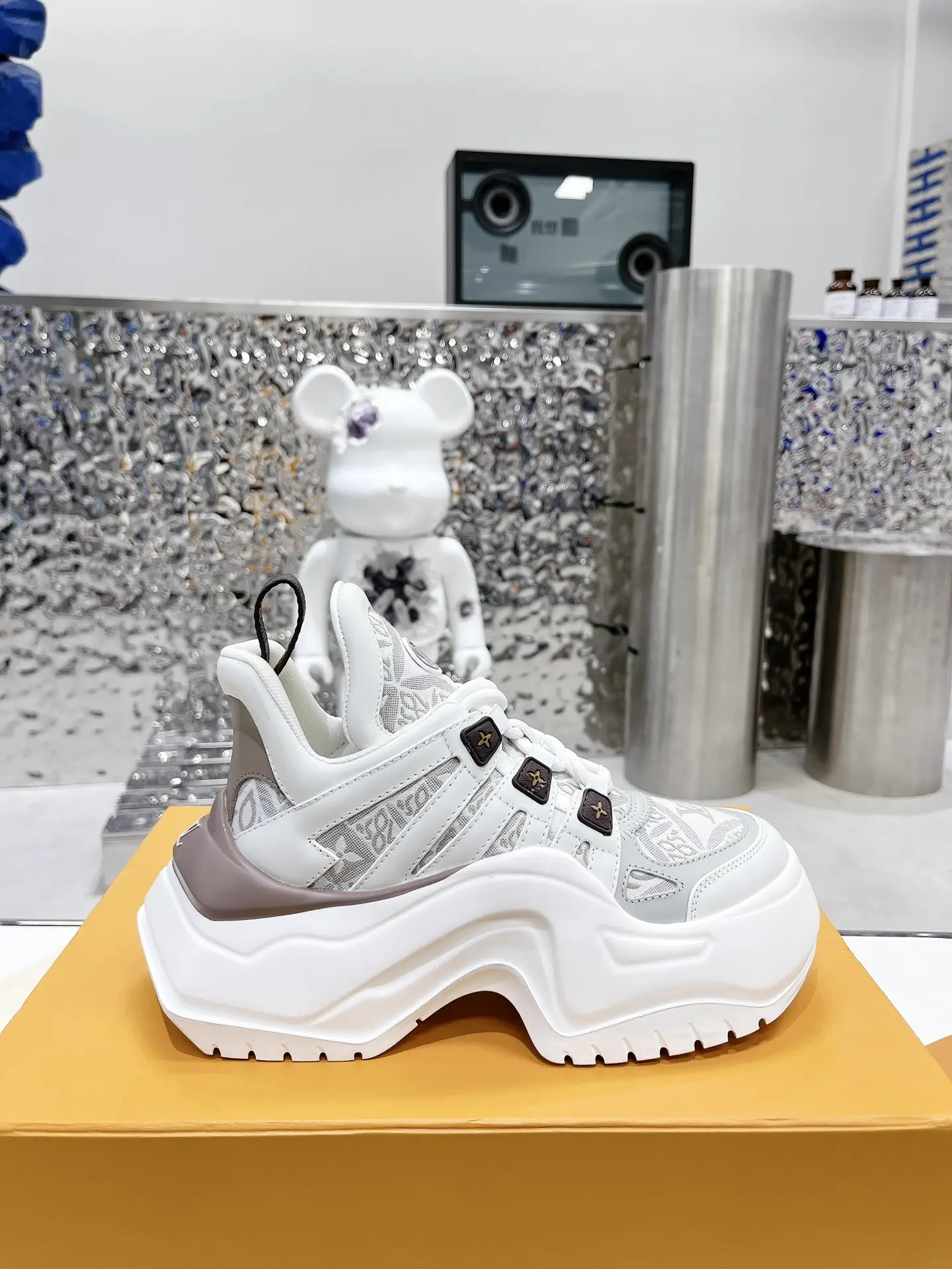 LV Cruise23 Archlight 2.0 Women's Sneakers image 1