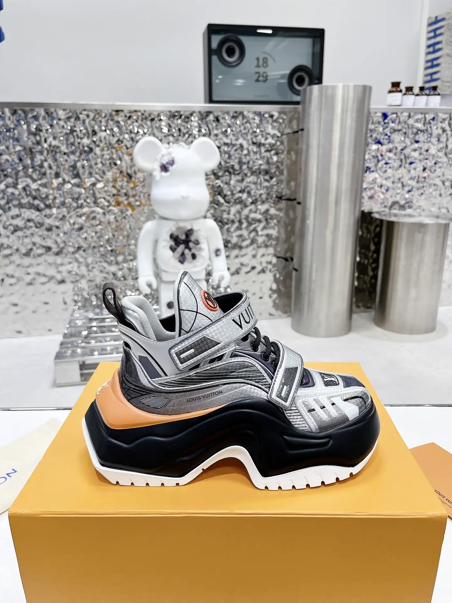 LV Cruise23 Women's Archlight 2.0 Sneakers image 1