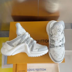 Women's Archlight Classic Chunky Sneakers image 1