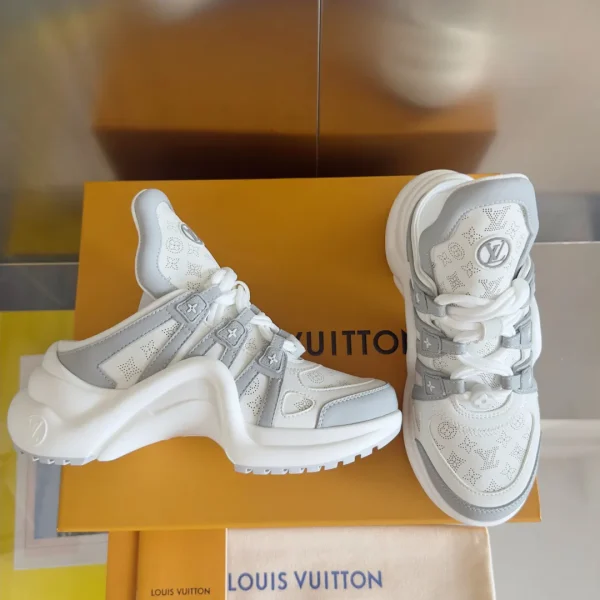 Women's Archlight Classic Chunky Sneakers image 1