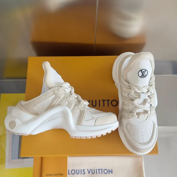 Women's Archlight Classic Chunky Sneakers image 1