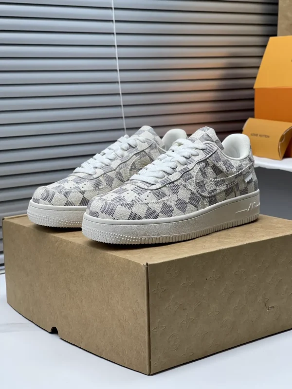 Louis Vuitton x Nike Air Force 1 22SS image 1