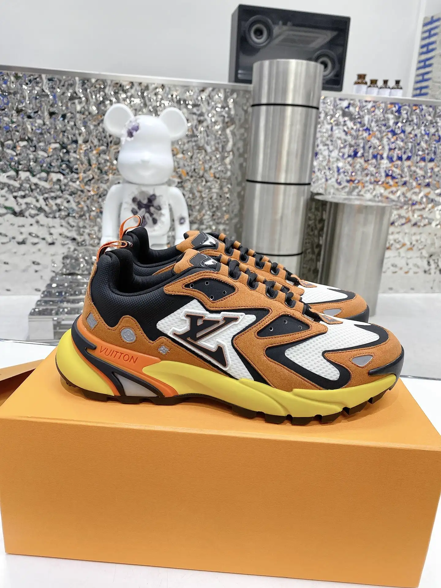Louis Vuitton 2022 Spring Summer LV Runner Tatic image 1