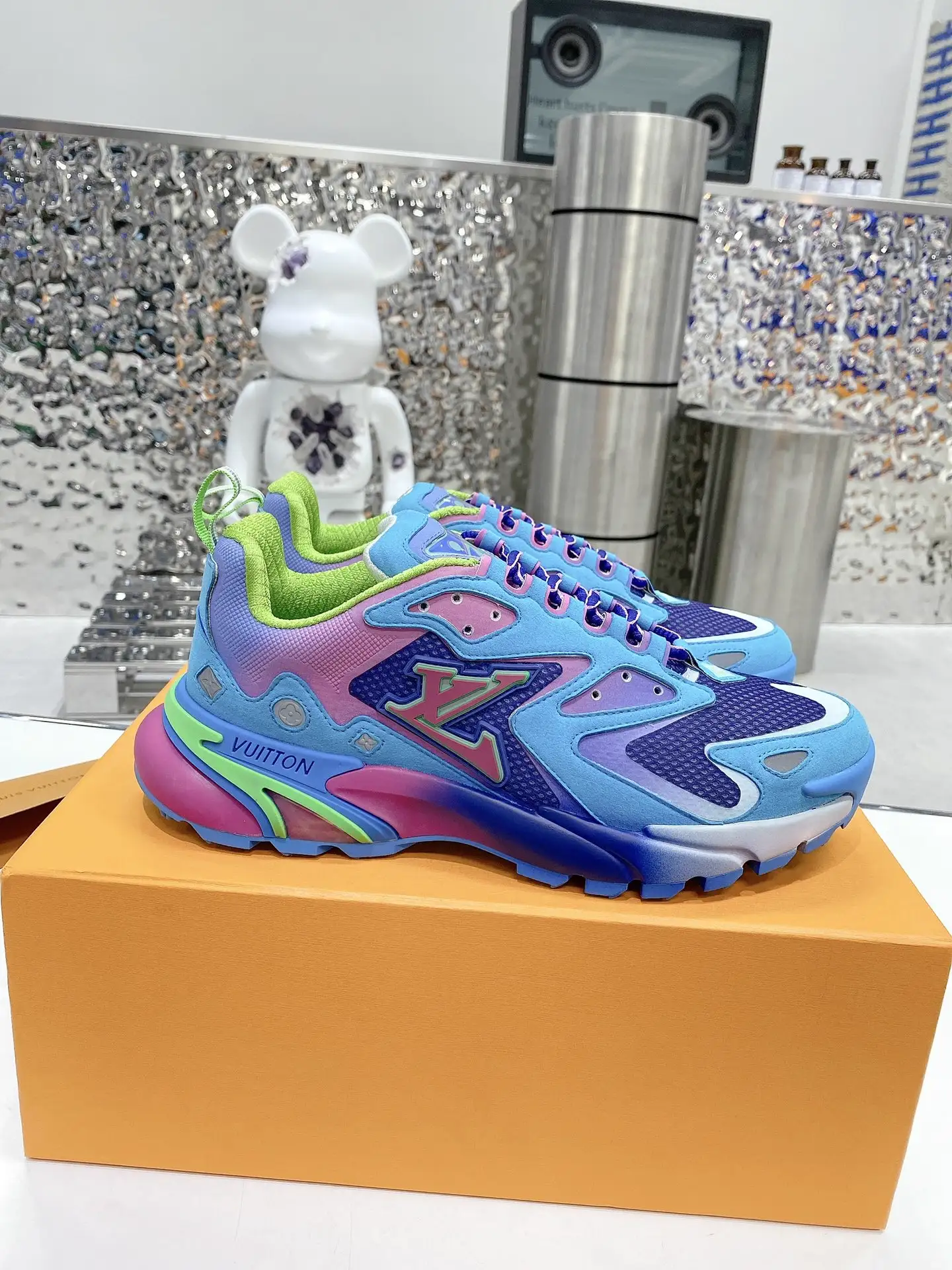 Louis Vuitton 2022 Spring Summer LV Runner Tatic image 1