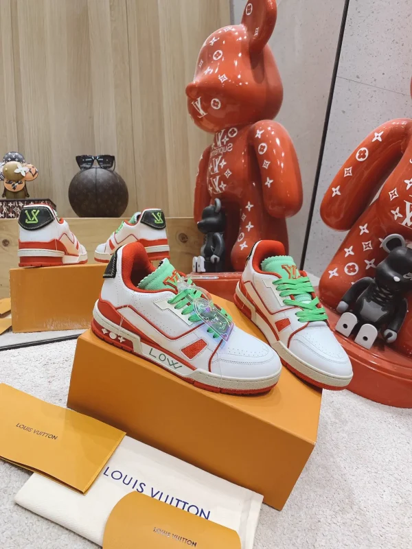 2021 Louis Vuitton Trainer PVC image 1