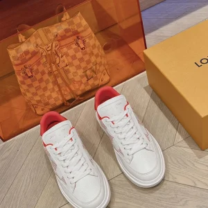 LV 2023 Men's Height-Increasing White Sneakers image 1