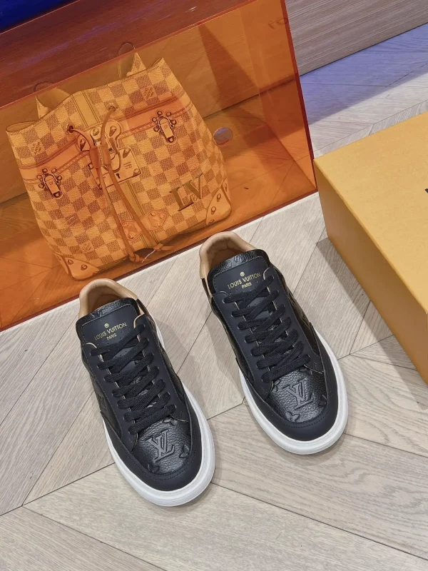 LV 2023 Men's Height-Increasing White Sneakers image 1