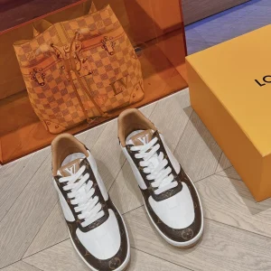 LV Men's Autumn Winter Checkered Print Cowhide Leather Shoes image 1