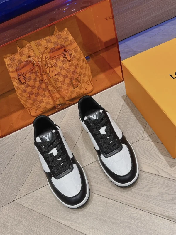 LV Men's Autumn Winter Checkerboard Print Cowhide Leather Shoes image 1
