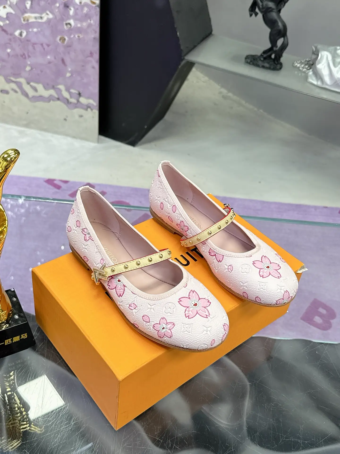 Louis Vuitton Spring/Summer Mary Jane Flat Shoes image 1