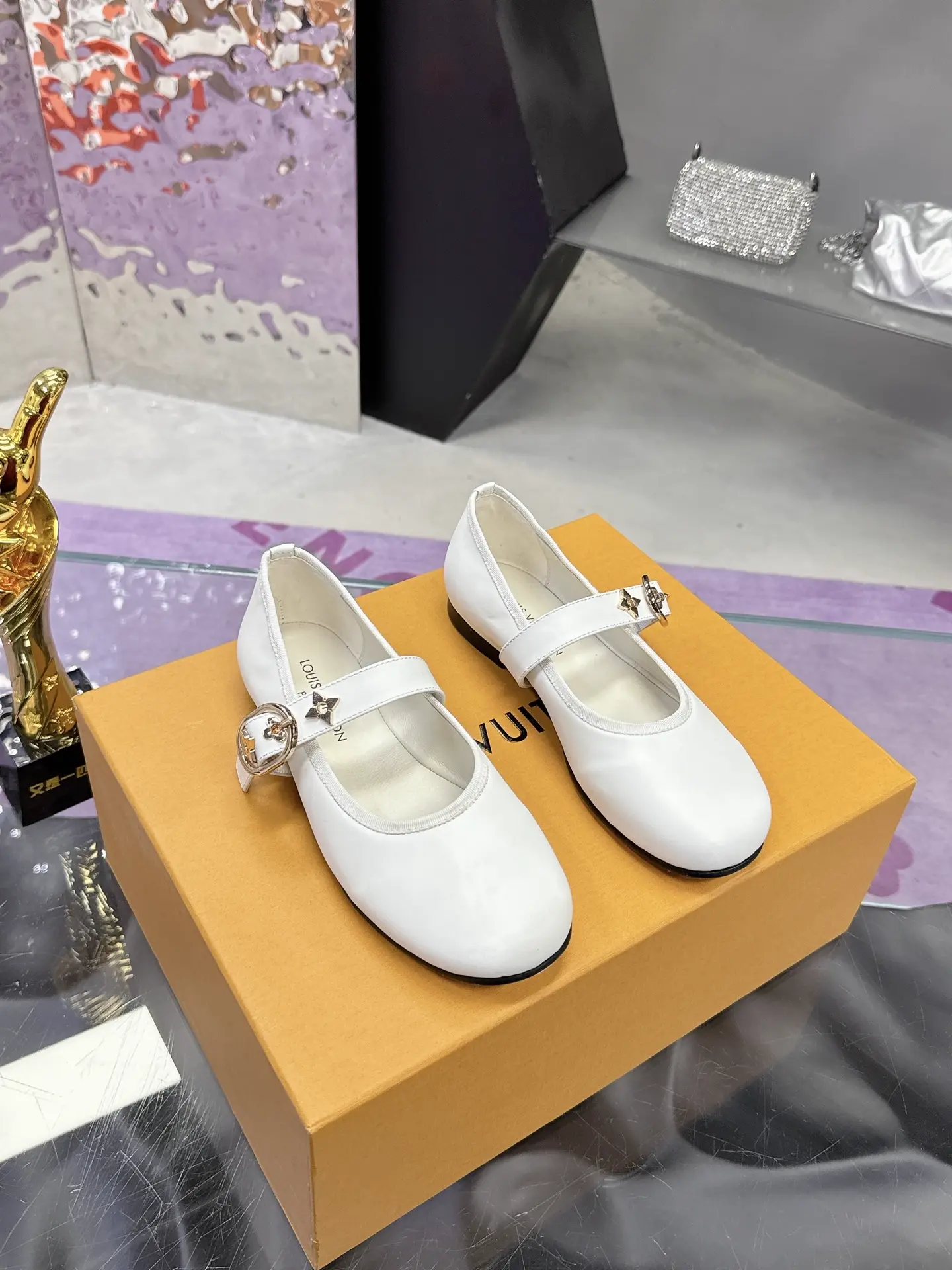 Louis Vuitton Spring Summer Mary Jane Flat Shoes image 1