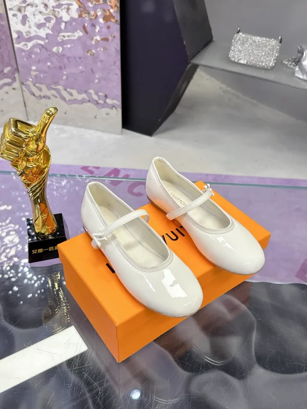 Louis Vuitton Spring Summer Mary Jane Flat Shoes image 1