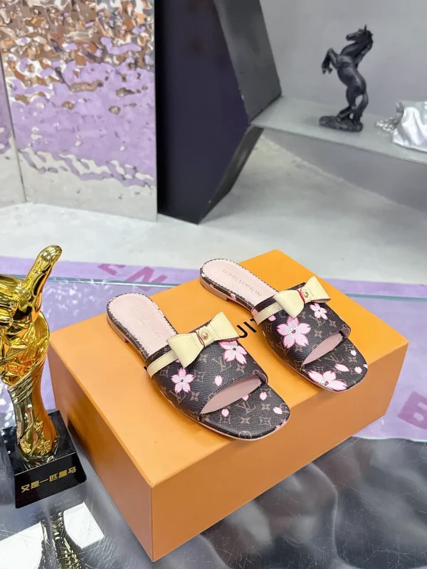 Lv Slippers Series Genuine Leather Outsole image 1