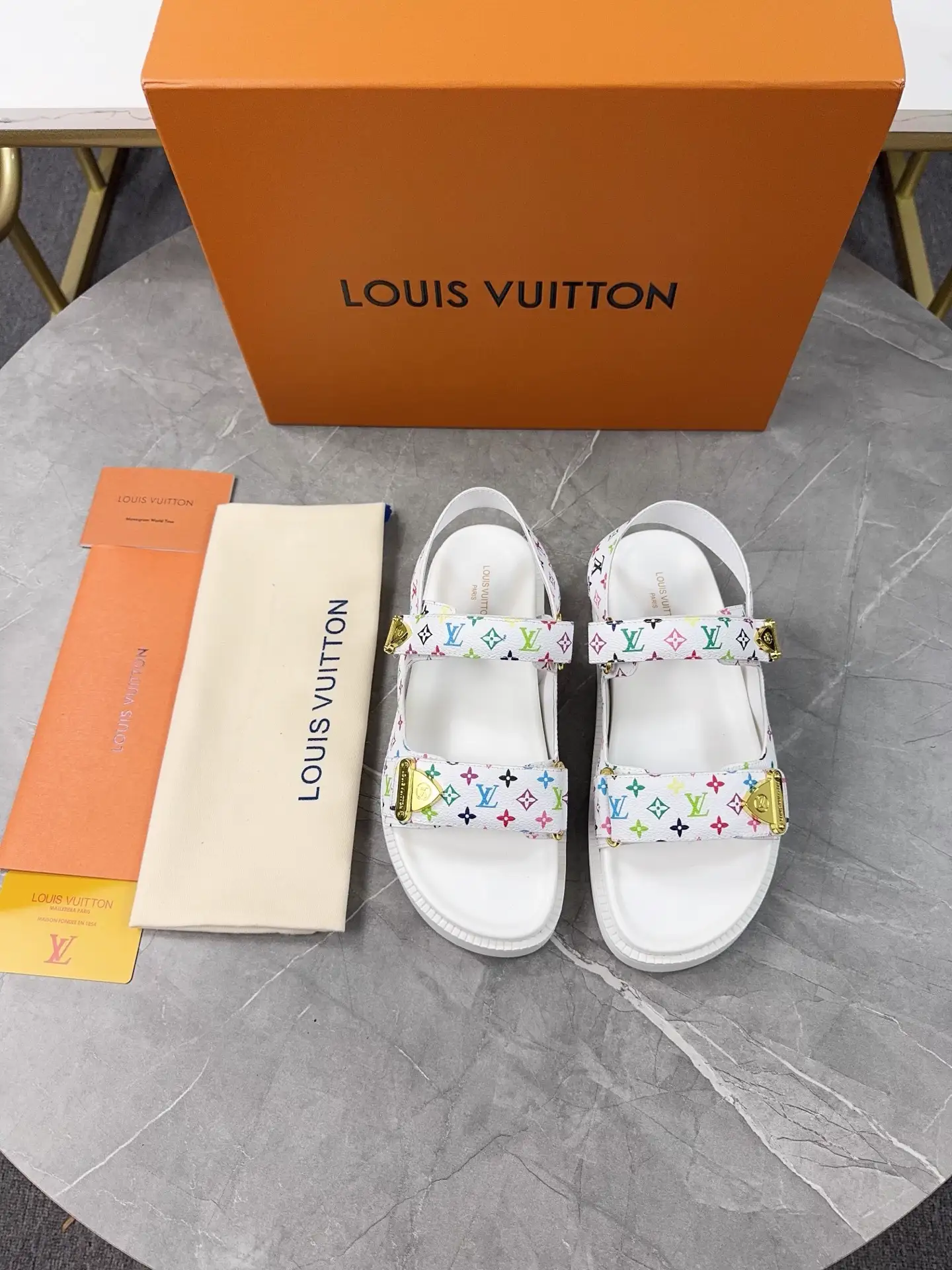 LV Spring Summer 2025 Beach Shoes image 1