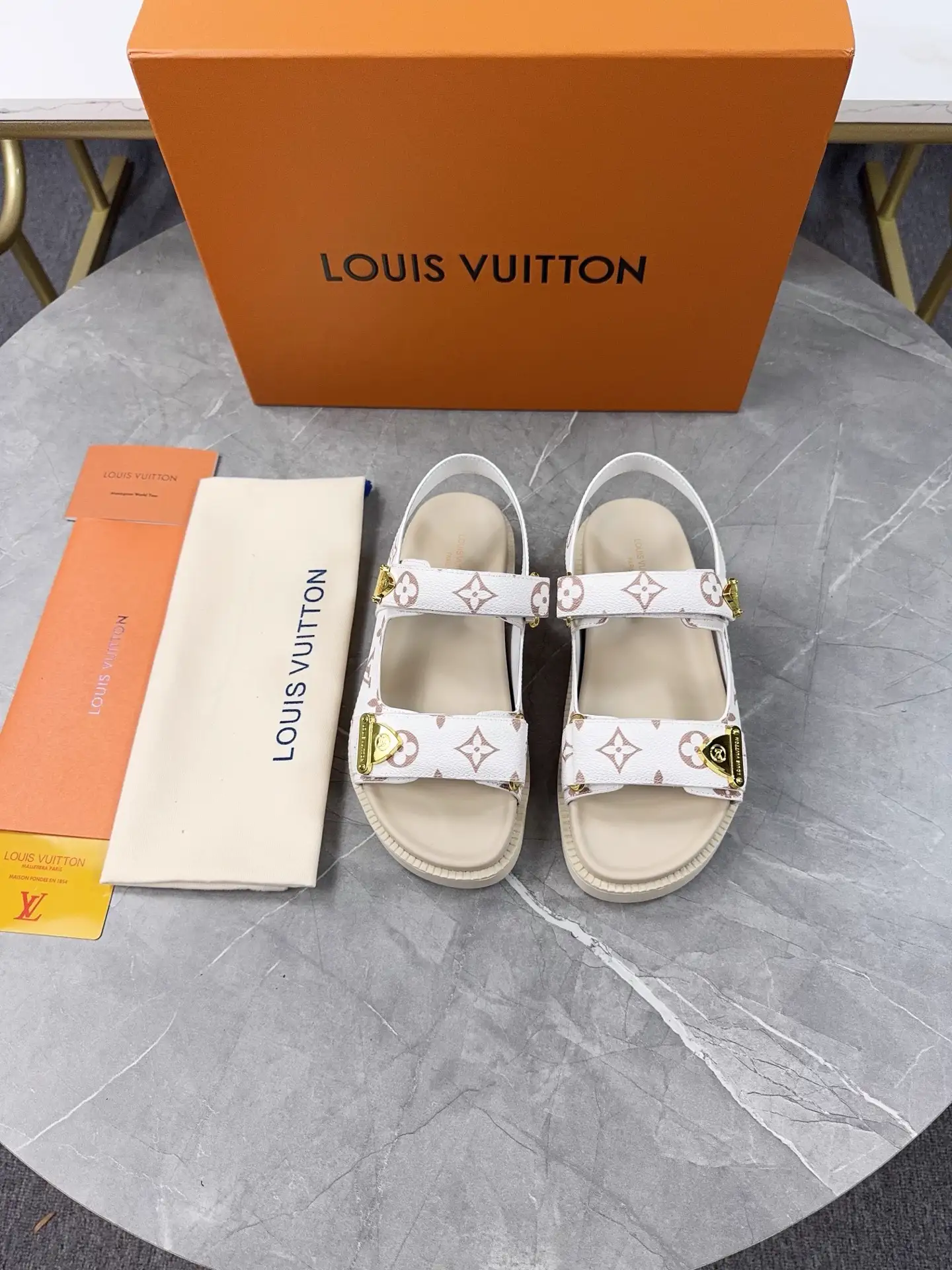 LV Spring Summer 2025 Beach Shoes image 1