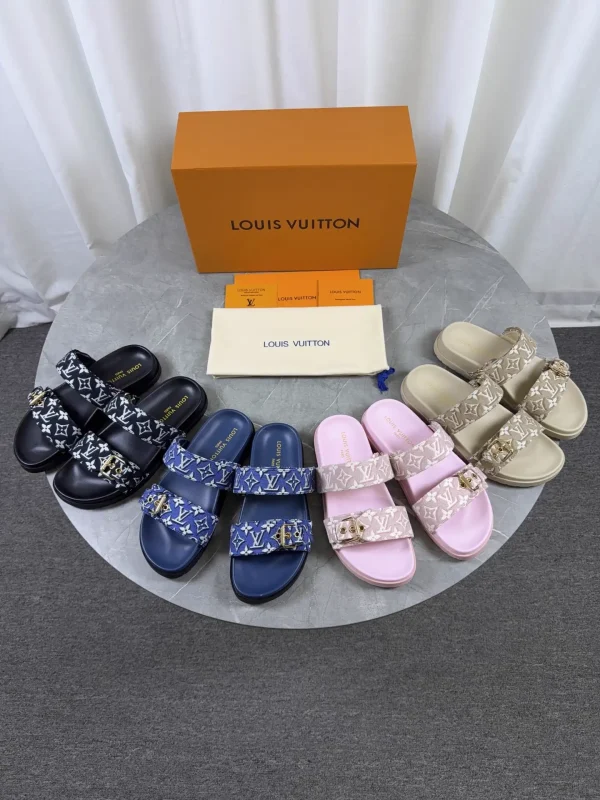 LV 2023 SS Straw Woven Slippers image 1