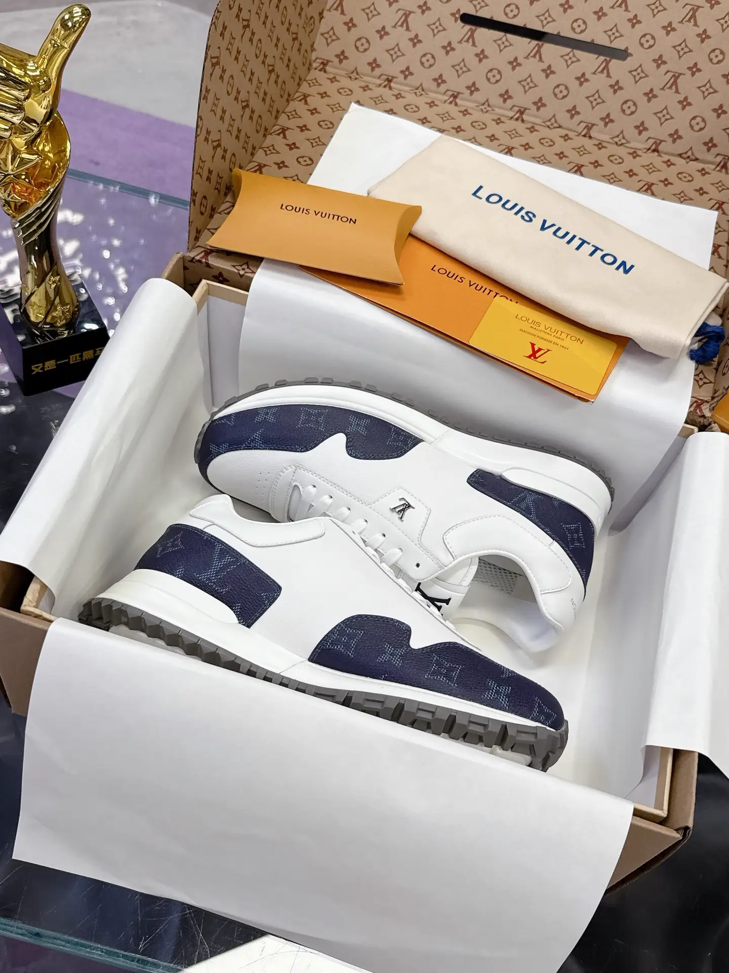 LV Series Louis Vuitton Shoes image 1