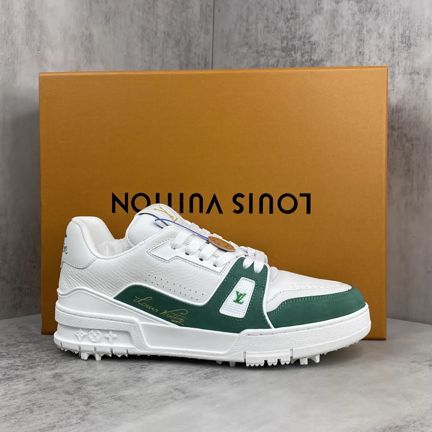 2026 Unisex Shoes In Stock image 1