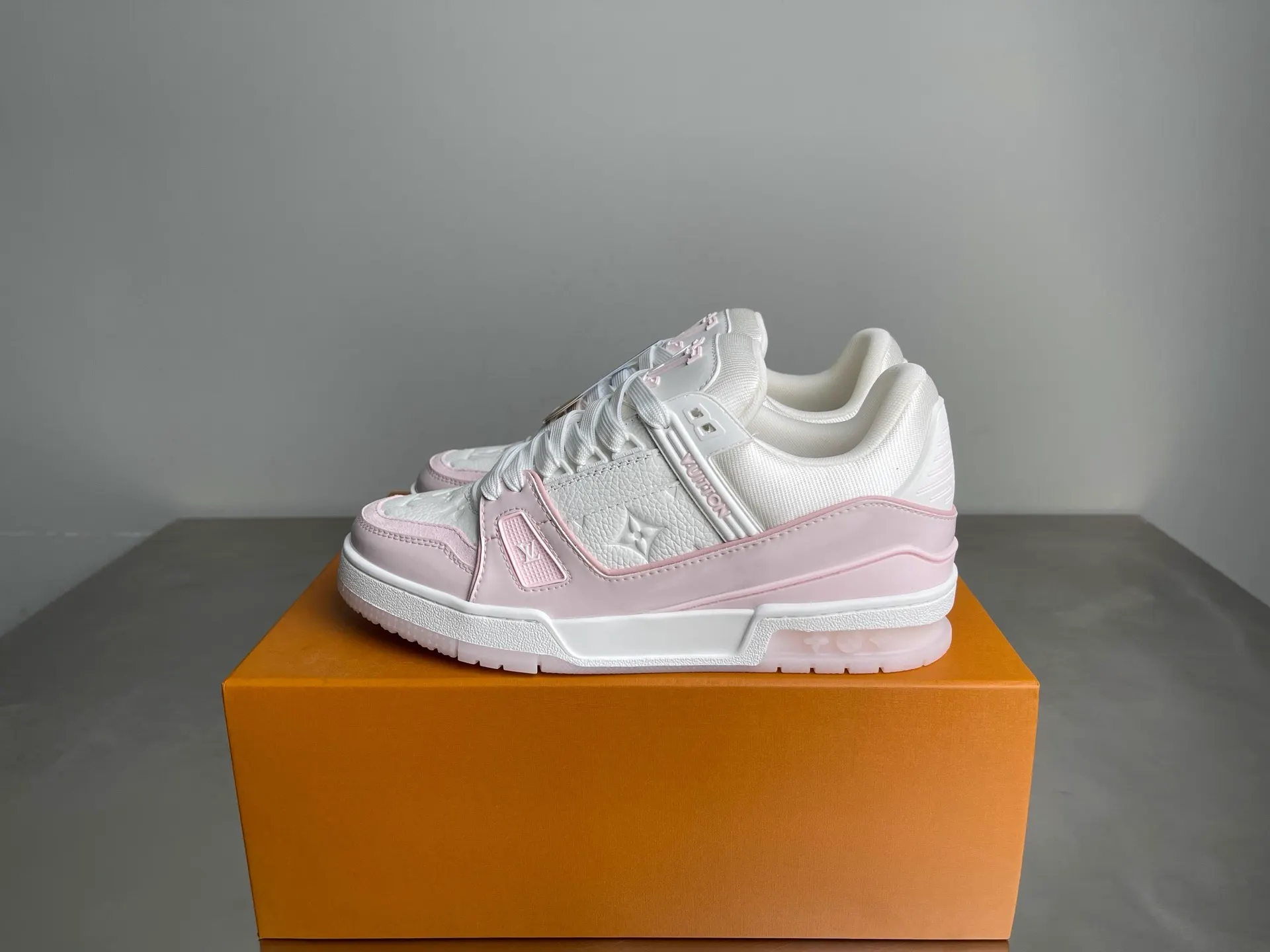 2026 Unisex Top-Quality Shoes image 1