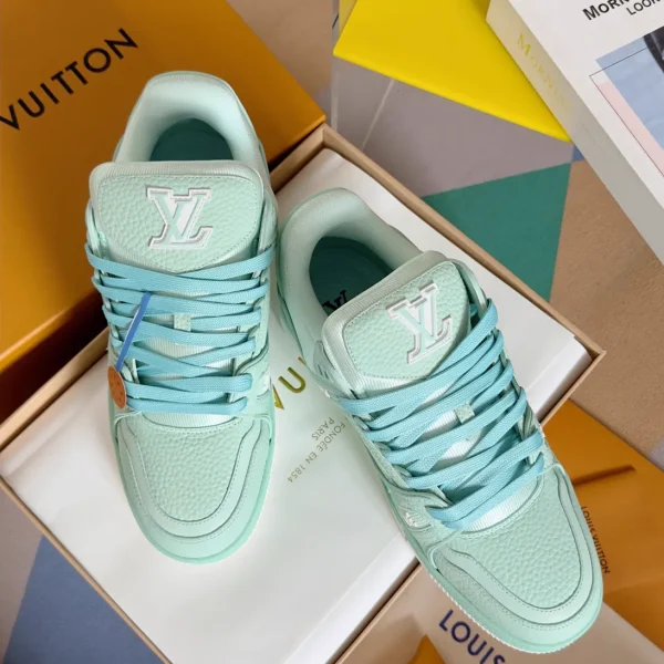 Louis Vuitton 2024s image 1