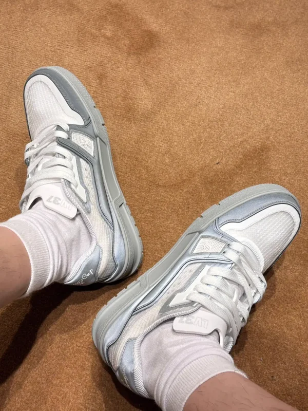 On-Foot Material image 1