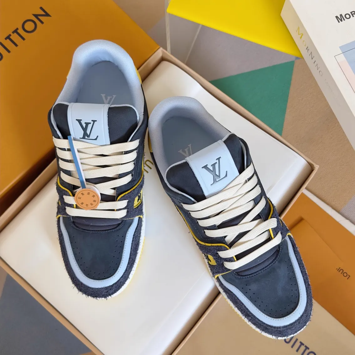 TARINE Men's Casual Trainer image 1