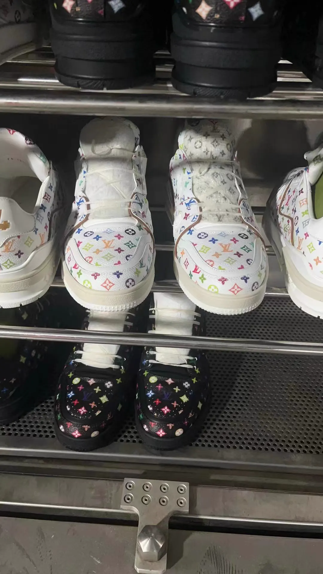 LV x Murakami White Multicolor Shoes image 1