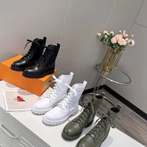 LV Women's Early Autumn Boots with New Logo image 1