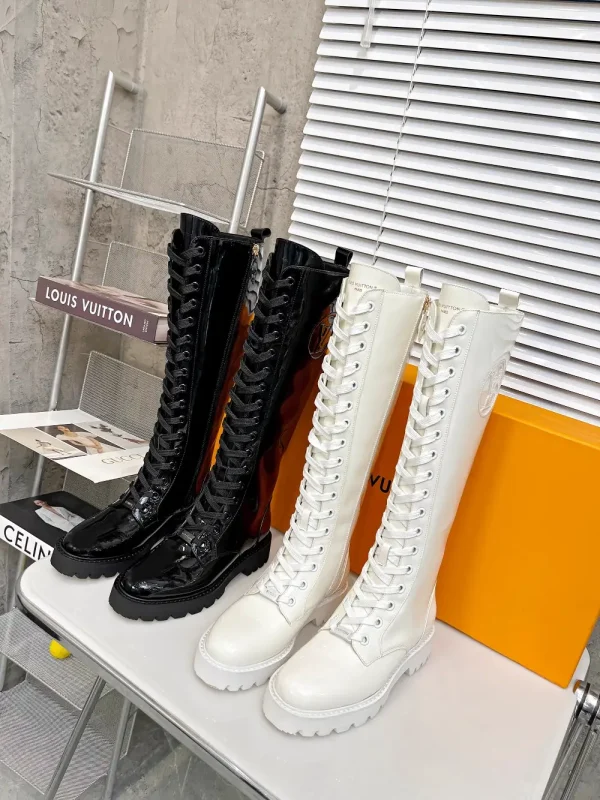 LV 2022 Autumn/Winter Long Boots image 1