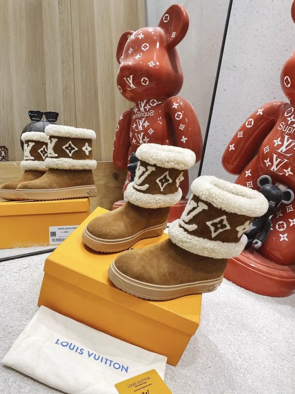 L.v 2021 Winter Slip-on Snow Boots with Carved Suede Leather image 1