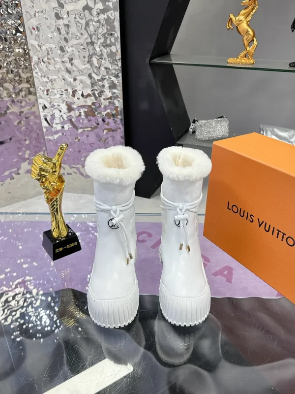 LV Genuine Leather Real Fur Retro Thick-Sole Shoes image 1